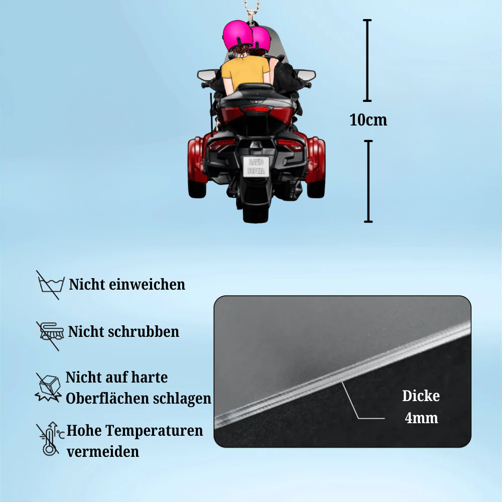Paar auf Motorrad - Autoanhänger aus Acryl mit Figuren und Namen