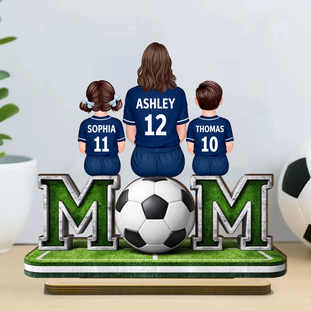 MOM-Personalisierter Holzaufsteller mit Fußballmotiv Mama und Kinder