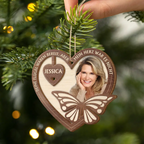 Personalisierter Holz-Weihnachtsanhänger mit Foto – Trauergeschenk mit Schmetterlingsmotiv
