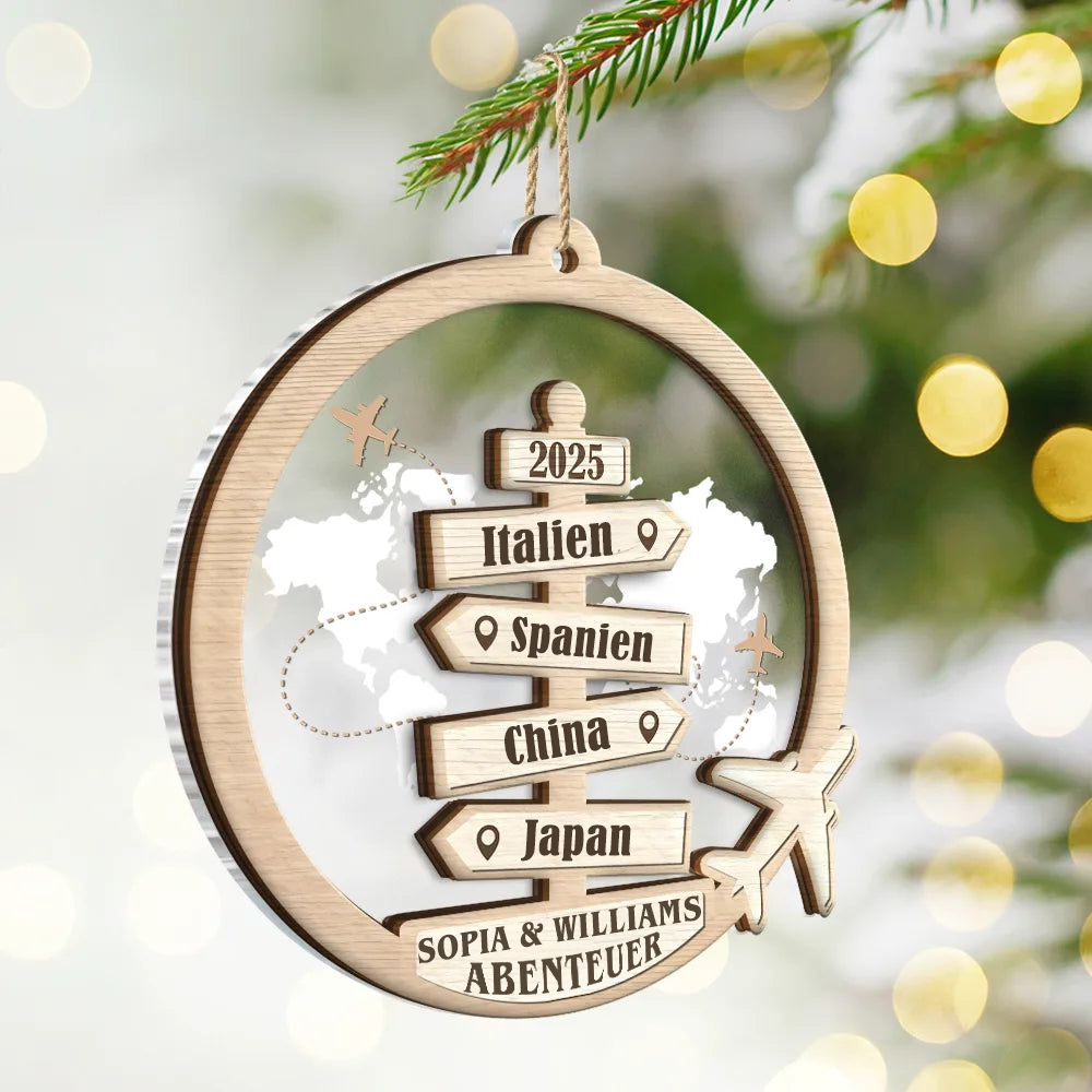 Personalisierter 2-Schicht Anhänger aus Holz & Acryl – Christbaumschmuck für Reiseliebhaber