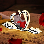 Paar mit Herz-Personalisierte Lichtbox mit Namen und Figuren Geschenk zum Valentinstag