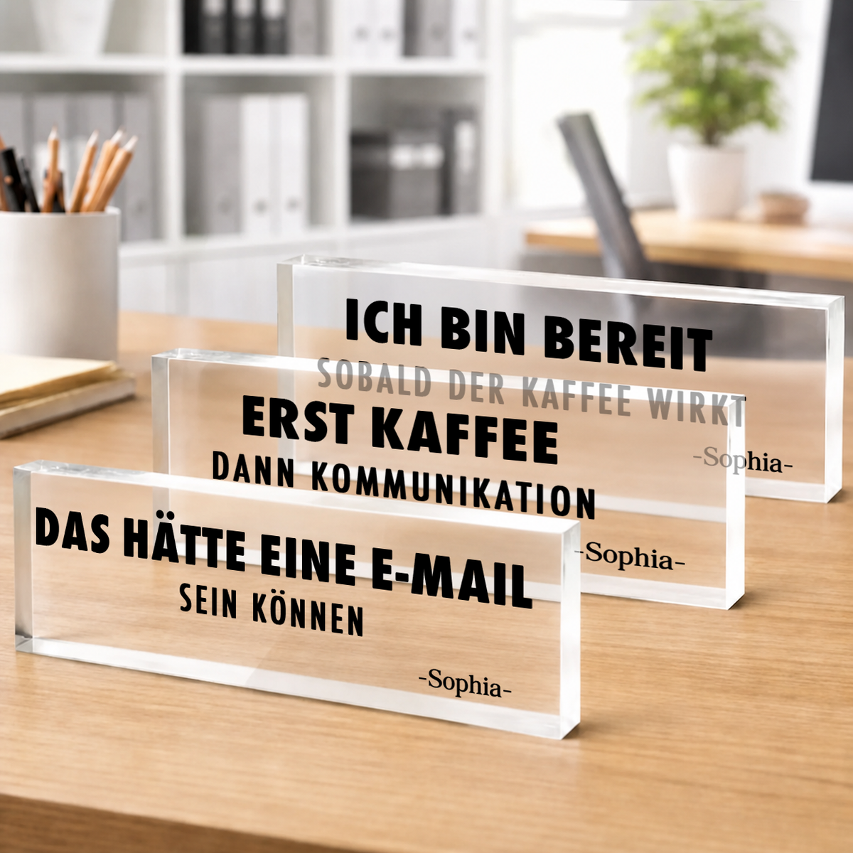 Personalisierter Acrylglasblock mit Spruch und Namen - Lustiges Namensschild fürs Büro