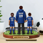 Fußballpapa und Kinder Personalisierter Holzaufsteller mit Trikots