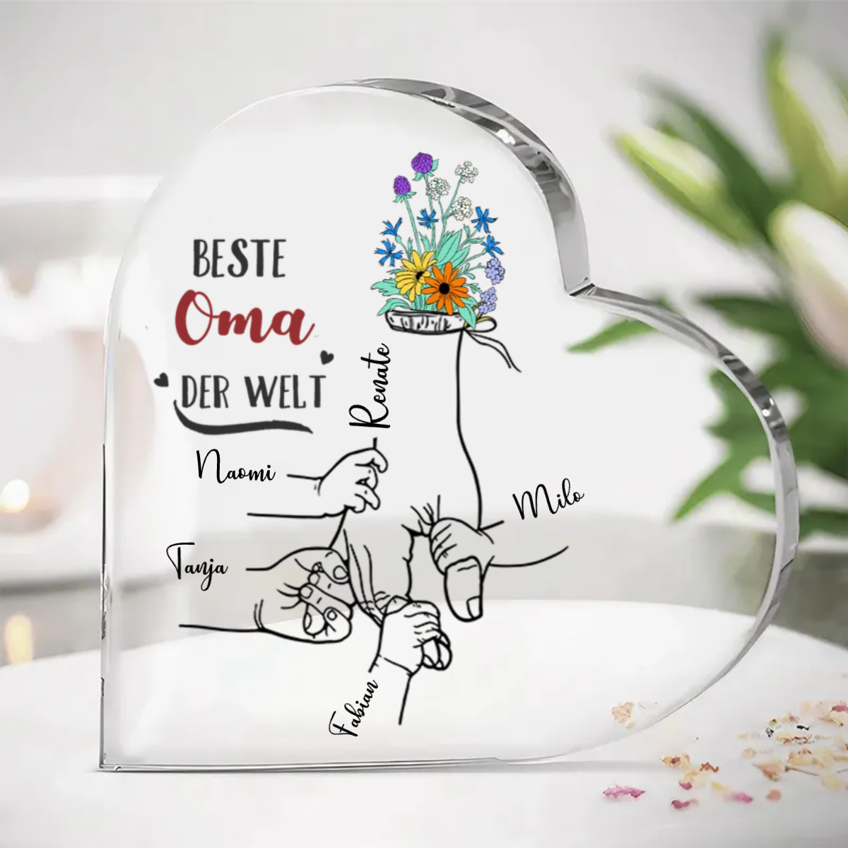 Standherz mit Blumenstrauß und Händen für Mutter und Großmutter
