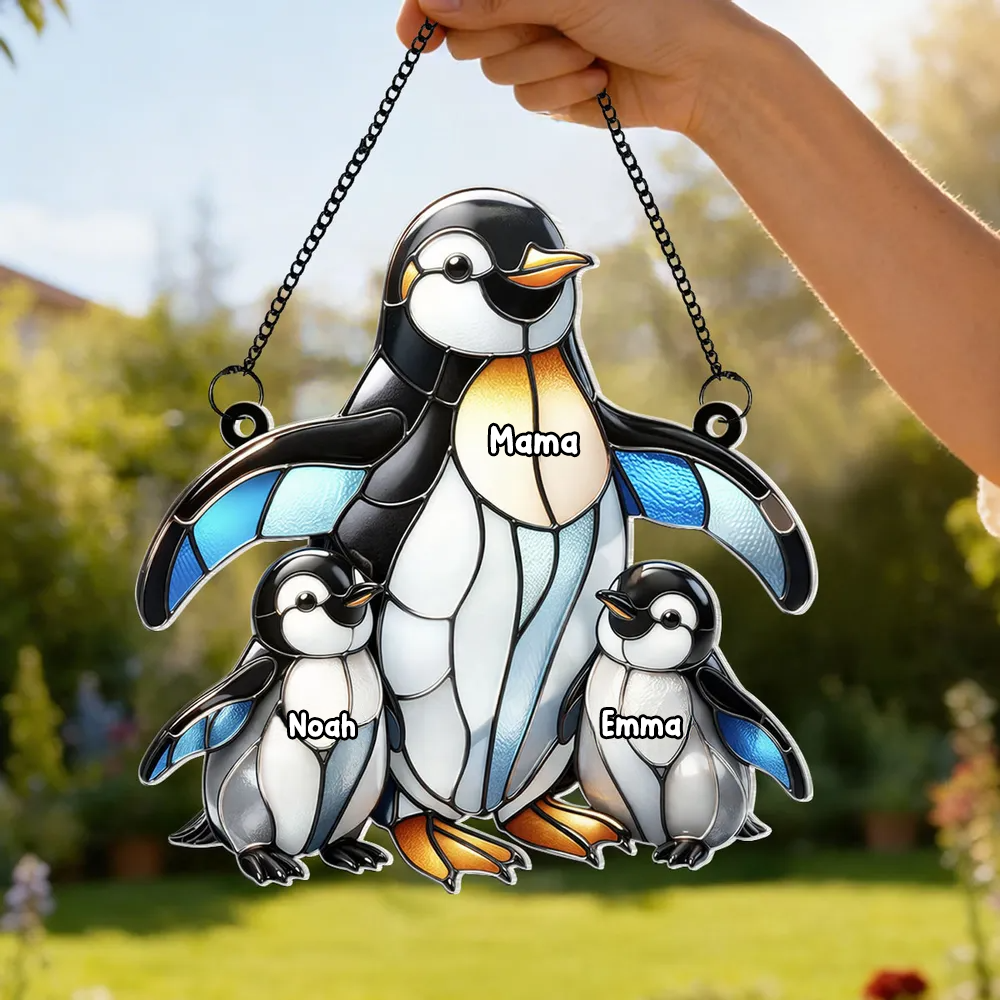 Pinguinmama/-oma mit Kindern-Sonnenfänger Ornament mit Namen