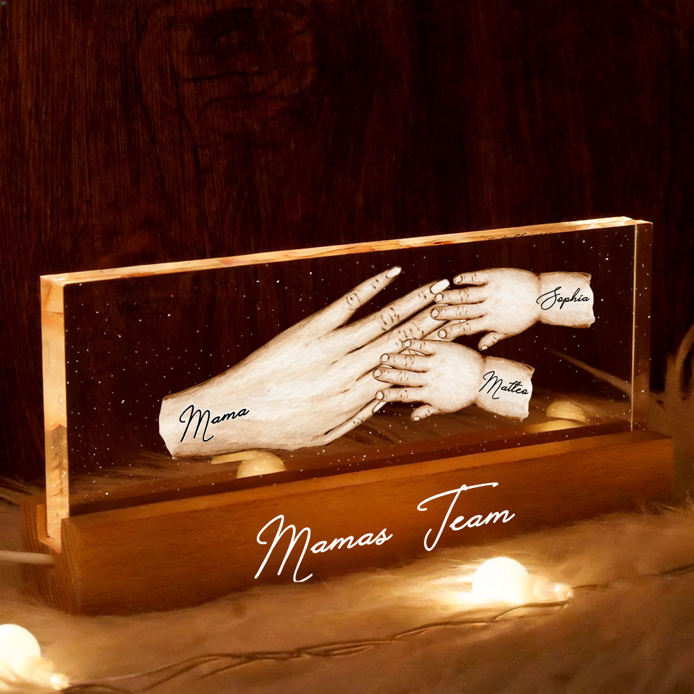 Hand in Hand - Personalisierters LED-Nachtlicht mit Händen Geschenk für Mama und Oma