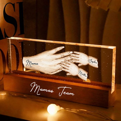 Hand in Hand - Personalisierters LED-Nachtlicht mit Händen Geschenk für Mama und Oma