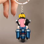 Paar auf Motorrad - Acrylschlüsselanhänger mit Figuren und Namen