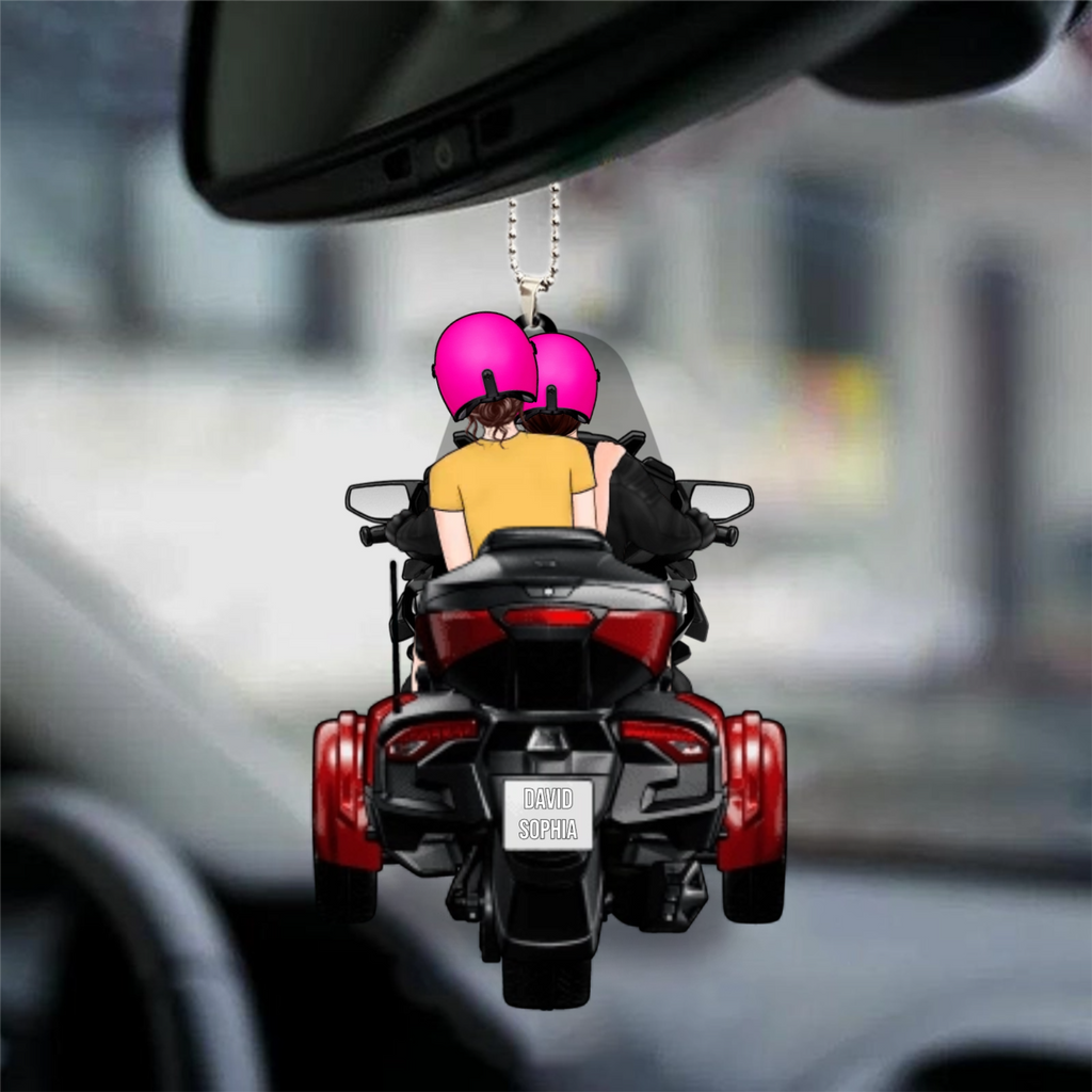 Paar auf Motorrad - Autoanhänger aus Acryl mit Figuren und Namen