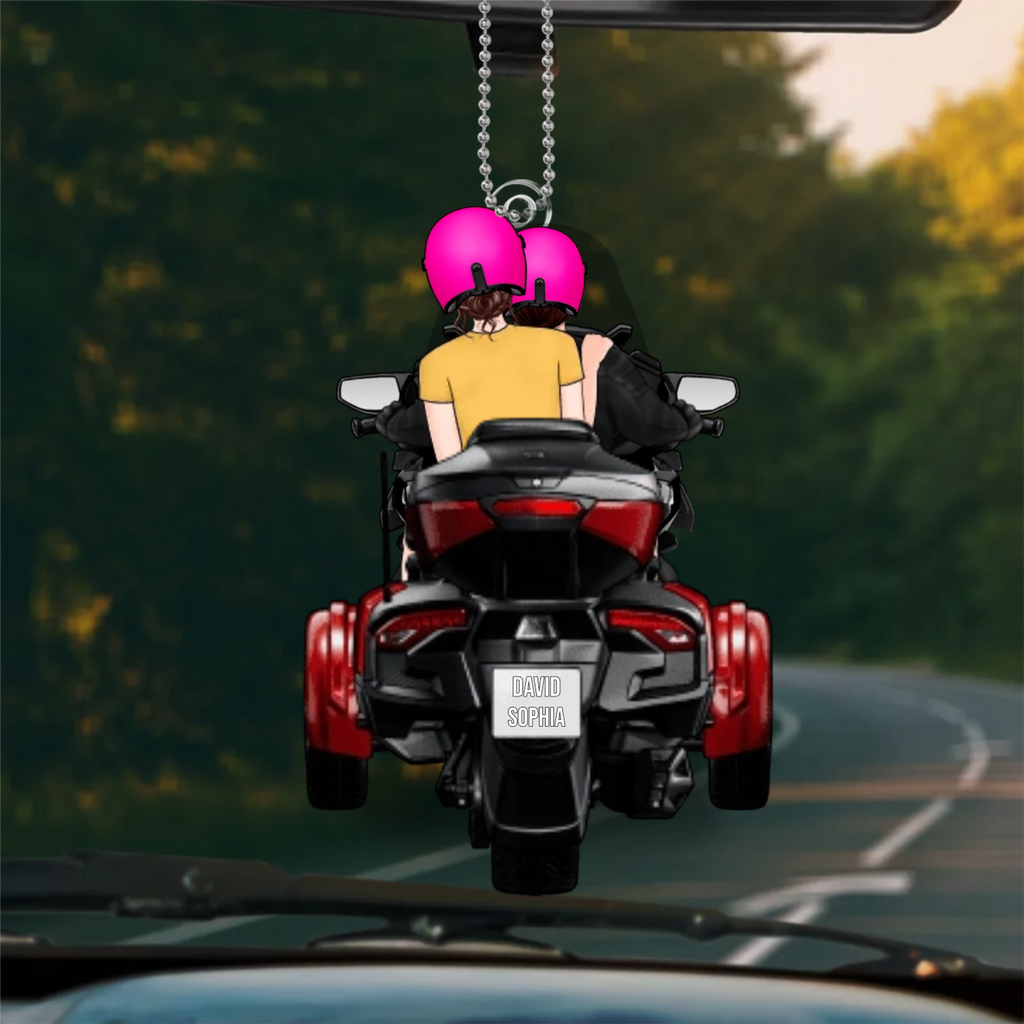 Paar auf Motorrad - Autoanhänger aus Acryl mit Figuren und Namen