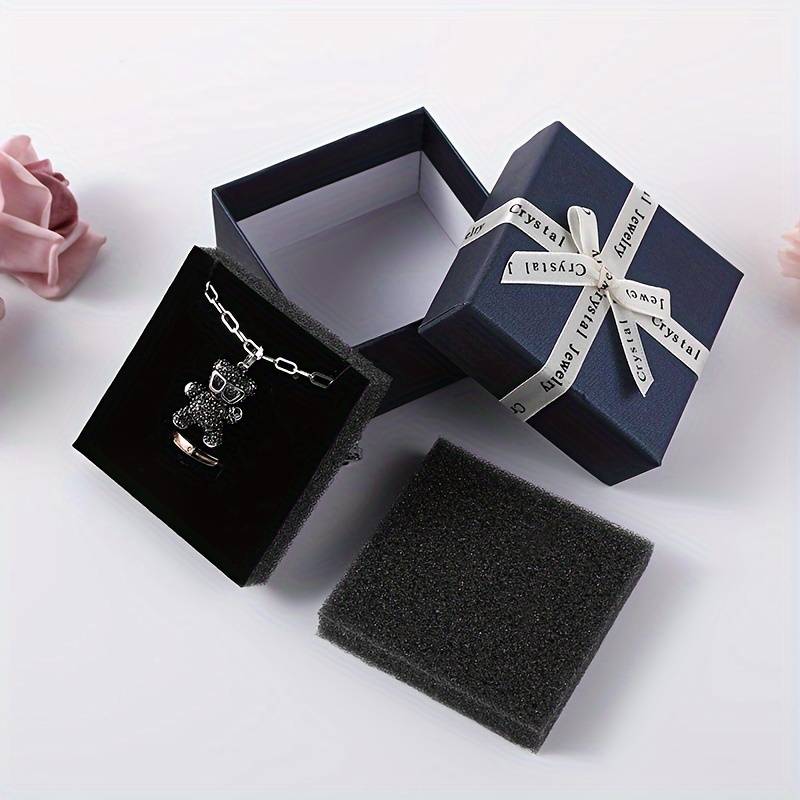 Geschenkbox mit Schleife – 9×9×4 cm